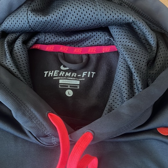 Nike Thermal fit black orange hoodie - Picture 4 of 5